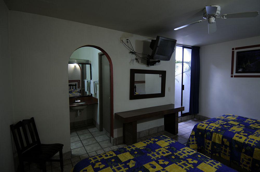 Hotel Arboledas Industrial Guadalajara Dış mekan fotoğraf
